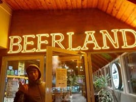 Cervecería Beerland Bariloche outside