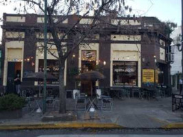 La Bodeguita outside