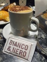 Bianco&nero Martinez De Rozas food