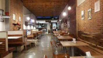 Cafe Oro Preto inside