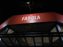 La Farola Express outside