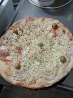 La Tana Pizza A La Piedra food