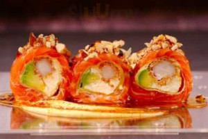 Leny San Sushi food