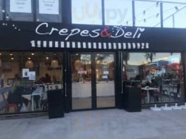 Crepes Deli inside