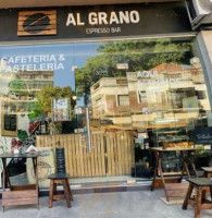 Al Grano Café inside