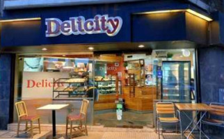 Delicity inside