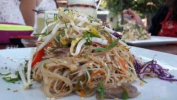 5 Sabores, Thai Food food