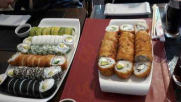 Sushimaky food