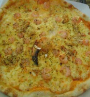 Mendoza Pizzeria food