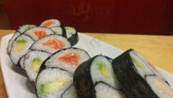 Sushi Itadaki food