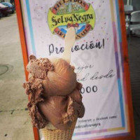 Helados Selva Negra outside