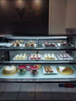 Velvet Pasteleria food