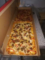 Pizza Metro food