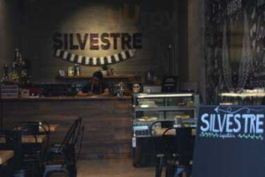 Silvestre Cafeteria food
