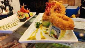 Chisai Sushi Y Wok food