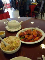 Chifa Chung Tong food