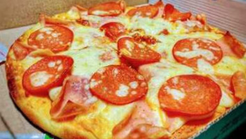 “yuver PizzerÍa Creativa” Pizzas food