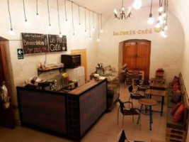 Le Petit Café Arequipa food