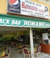 Snack Bar Romano food