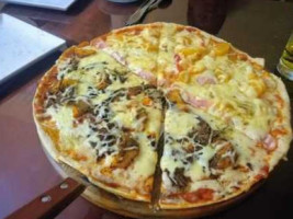 Mi Viejo Pizzeria food