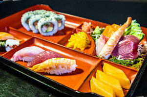 Makoto Sushi Bar food