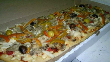 Pizza Bemba food
