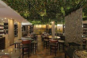 Caminos Del Vino food