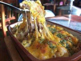 Mac' En Cheese food