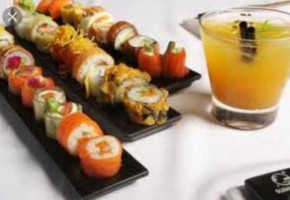 Sushiclub food