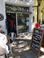 Colonia Sandwich Coffee Shop food