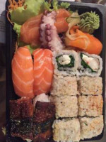26 Sushi Co. food