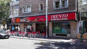 Pizzeria Trento outside
