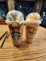 Starbucks Coffee [tienda: Diagonal 74] food