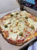 Pattino Pizza A La Parrilla food