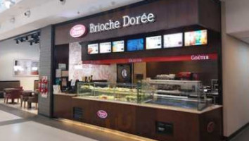 Brioche Doree food