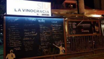 La Vinocracia food