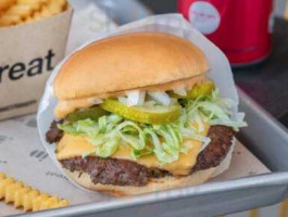 Streat Burger Los Trapenses food