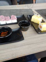 Oishi Sushi food