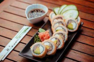 Crunchy Rolls Sushi food