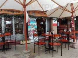 Café La Nudo outside