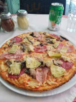 Viola Pizza food
