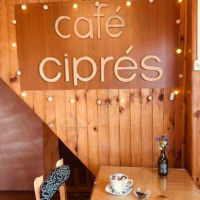 Café Ciprés food