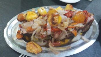Y Parrilla: La Chacha Del Gringo food