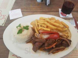 Sabores Peruanos food