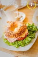 Panaderia Y Cafeteria Bagel Montreal food