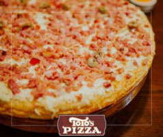 Toto's Pizza food