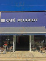 Café Peugeot inside