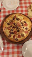La Italiana Pizzería food