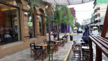 Café Martínez outside