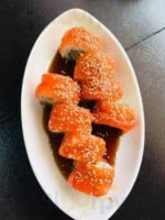 Isu Sushi food
